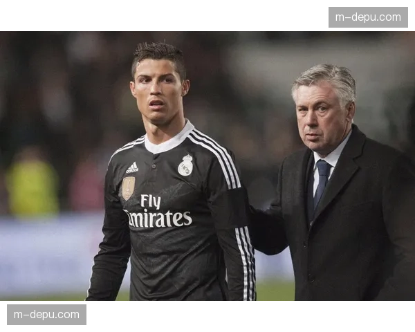 专访皇马中场卡马文加：“安切洛蒂让我在左后卫位置上学到了新视角。”